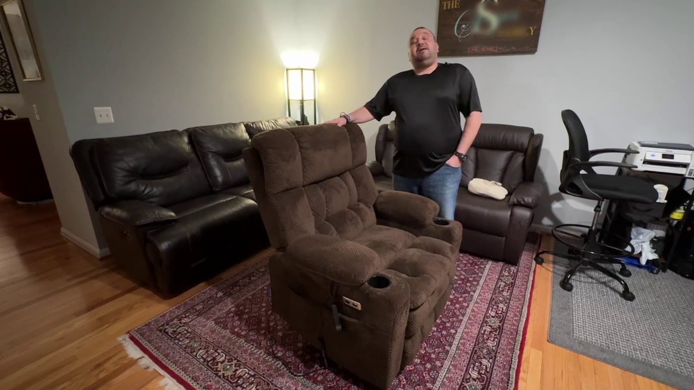 Suanna Sayes full demo of a Tami Tami recliner lift chair
